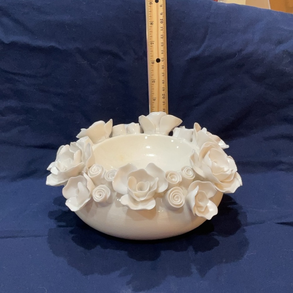 Joss & Main 3-D rose bowl centerpiece for candle, potpourri, candy